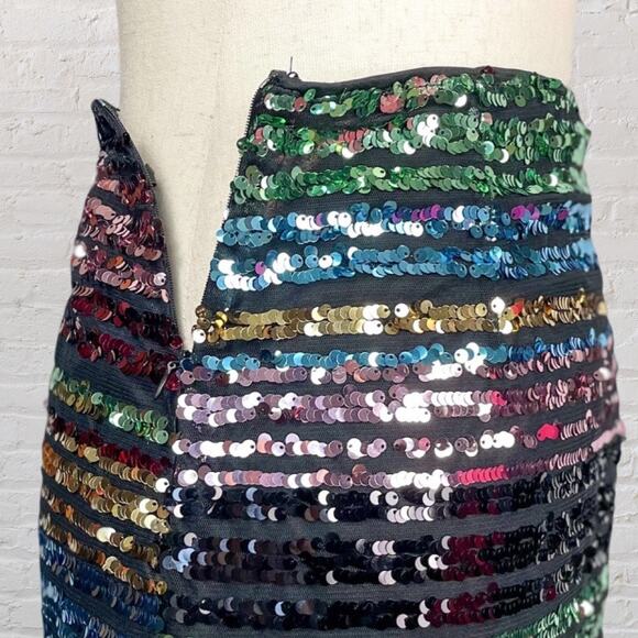 Rainbow Sequin Mini Skirt XS Multicolor Stripe Holiday Party NYE NWOT - Picture 6 of 9